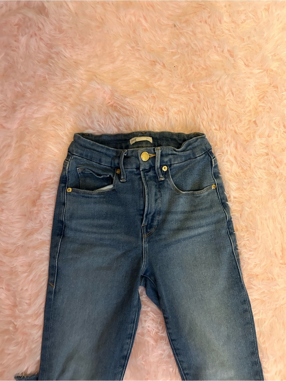 Good American High-Rise Slim Straight Jeans in Medium Blue